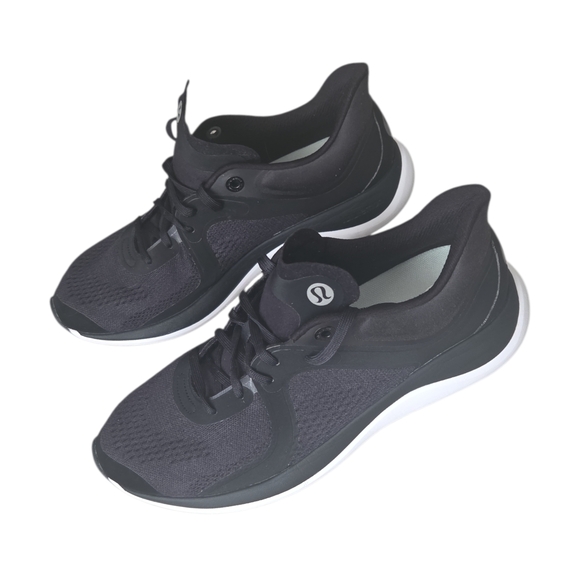 Lululemon Chargefeel Workout Low Sneakers Women’s 9 Black White - Picture 3 of 7